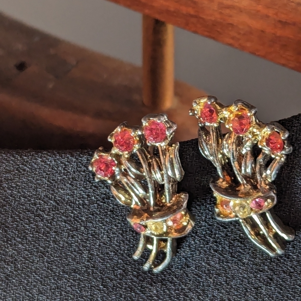 🩷 Vintage Earrings Rhinestone Flowers posy pink screwback silver tone